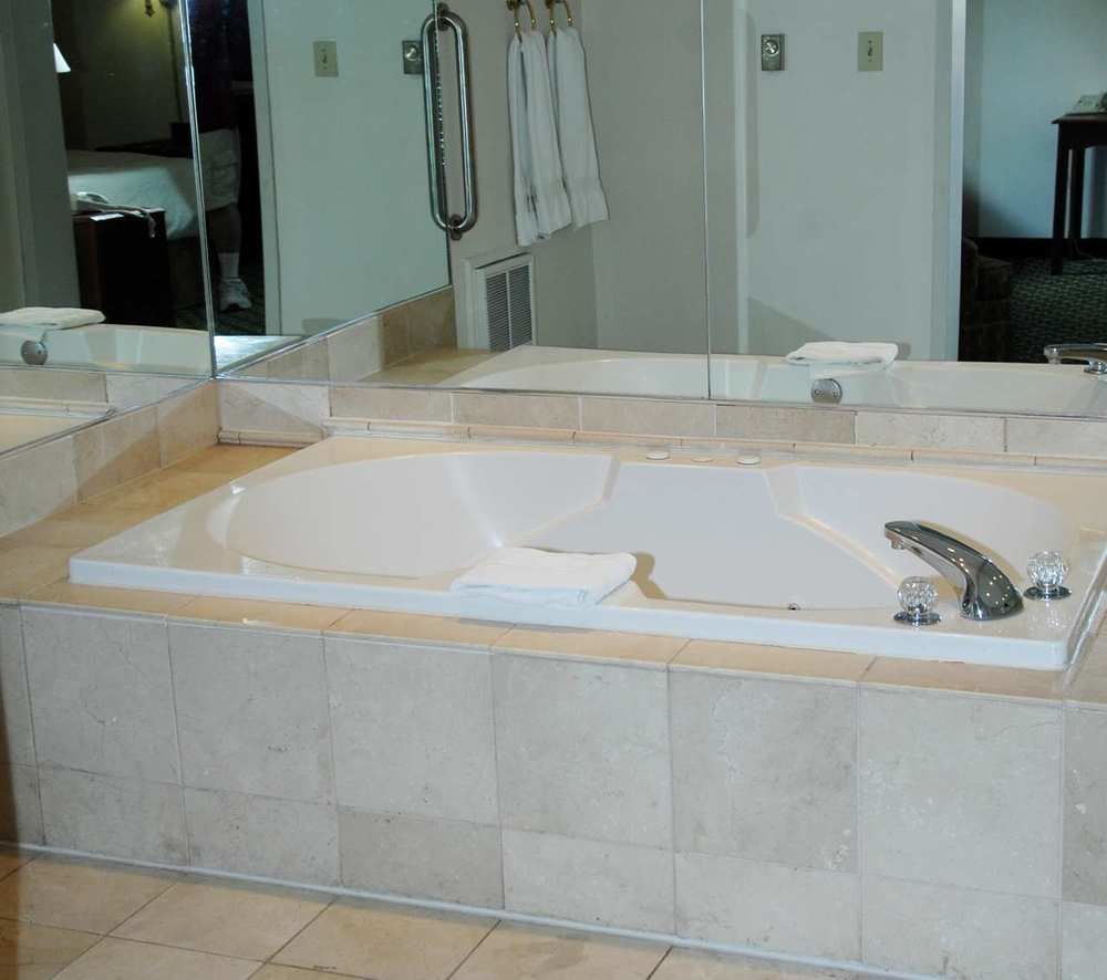 Express - By Ihg 3* Horse Cave
